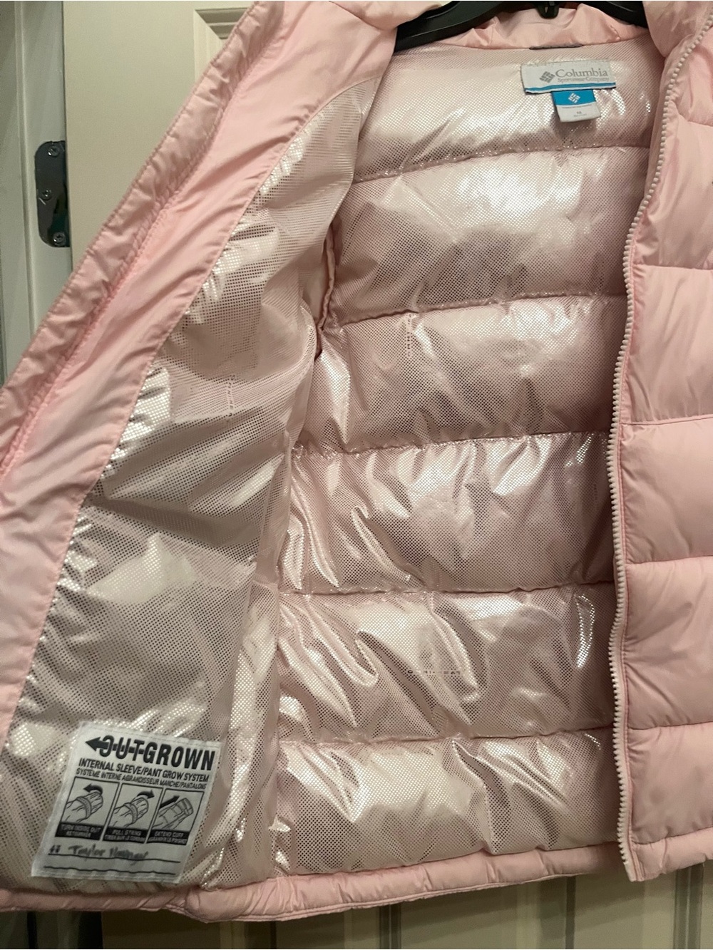 Columbia Light Pink Girls Puffer Jacket with Hood - Big Kids size medium 10 /12 - Picture 5 of 12